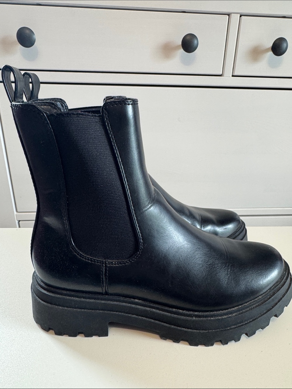 A New Day Chelsea Black Leather Ankle Boots 8.5